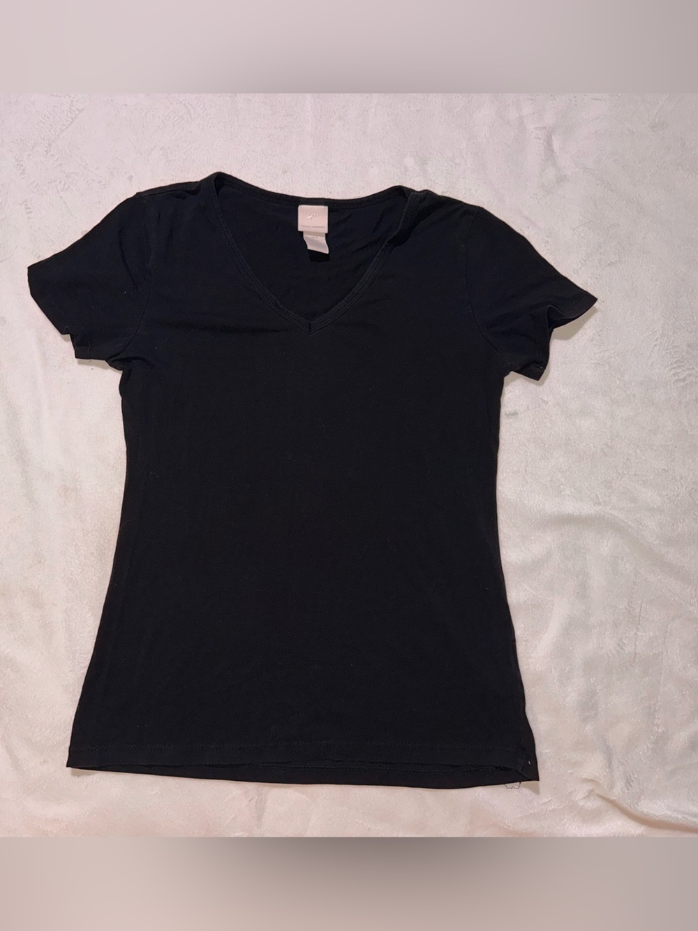H&M Black Short-Sleeve V-Neck Tee